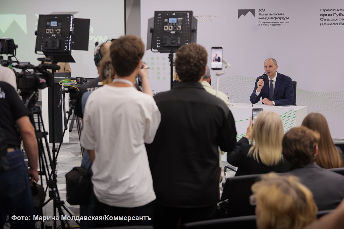 Тема с расширением екатеринбургского метрополитена непростая, заявил Денис Паслер. Город достоин расширения метро и в Свердловской области достаточно потенциала для того, чтобы его построить, но сейчас непросто с ресурсами. Забыть про эту тему невозможно. Будет ли поддержка федеральная? Думаю, что со временем будет. Сегодня есть главная задача, на которую работает вся страна, решим ее и думаю, что в будущем будет реализация таких крупных инфраструктурных проектов. По словам врио губернатора, одна станция метро будет стоить порядка 35-40 млрд руб. Подписывайтесь на «Ъ-Урал»