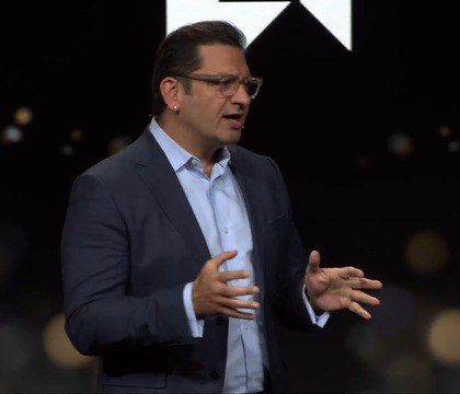 Топ менеджер AMD не видит угрозы в росте цен на память и советует выбирать доступные процессоры В ходе круглого стола с журналистами на CES 2026 старший вице президент и руководитель клиентского подразделения AMD Рахул Тику прокомментировал резкий рост цен на DRAM и устройства хранения данных По его словам у потребителей сохраняются возможности гибко адаптировать конфигурацию ПК под разные бюджеты