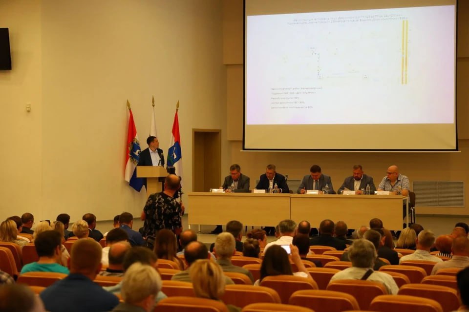 Расширенный штаб по подготовке к отопительному сезону прошел в Самаре В Самаре прошел расширенный штаб по подготовке к отопительному сезону. Заседание провел глава города Иван Носков. В нем приняли участие министр энергетики и ЖКХ Самарской области Виталий Брижань, глава ГЖИ Александр Боровков, ресурсники, представители УК И ТСЖ. На штабе УК и ТСЖ отчитались о завершении мероприятий по подготовке к зиме 40% домов.