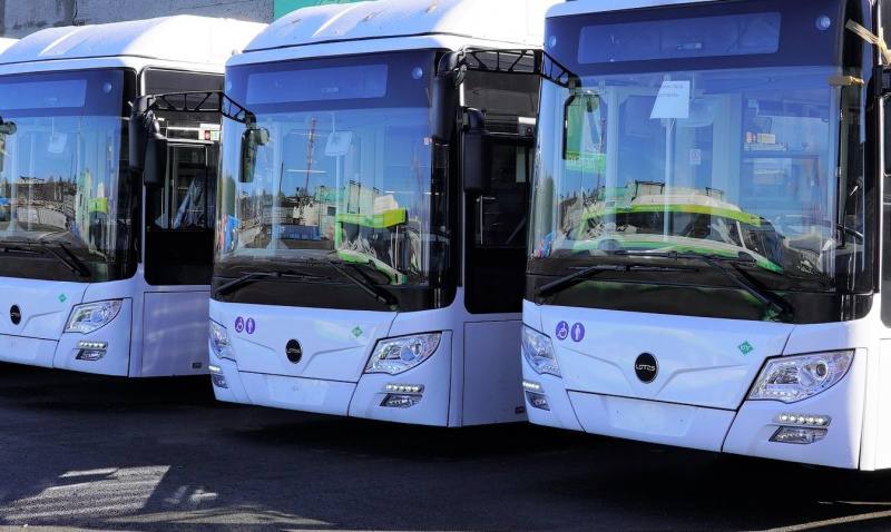 В новую краевую больницу можно будет доехать на автобусе 32 С 8 сентября маршрут автобуса 32 будет продлен до здания новой краевой больницы По будням перевозить пассажиров будут 5 автобусов в выходные 3 Интервал движения в час пик составит около 30 минут а в обычное время 20 Согласно новому расписанию время выхода первого автобуса с 10 километра в 6 20 В 7 00 общественный транспорт уже будет на конечной остановке у больницы Стали очевидцем ДТП или нарушения ПДД Присылайте фото или видео с места происшествия в нашу предложку