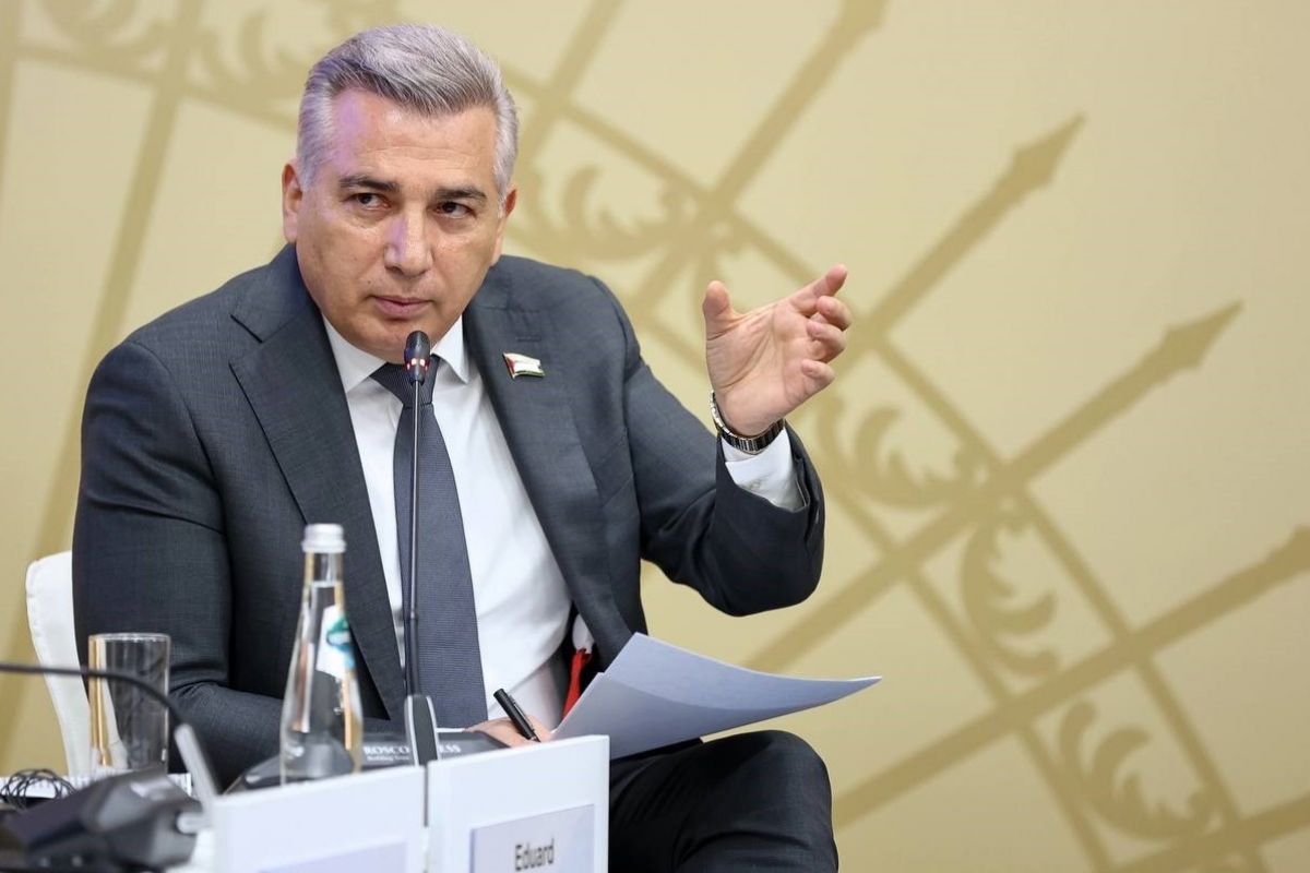 Президент РФ Владимир Путин подписал распоряжение о включении первого вице-президента «Опоры России», координатора партпроекта #ЕР72 «Предпринимательство» Эдуарда Омарова в Национальный совет при президенте РФ по профессиональным квалификациям. Консультативный орган более десяти лет консолидирует усилия работодателей, профсоюзных организаций и органов государственной власти для решения вопросов развития нацсистемы квалификаций, ведет системную работу по повышению качества профессионального образования. Указ опубликован и уже вступил в силу. Единая Россия Тюменская область