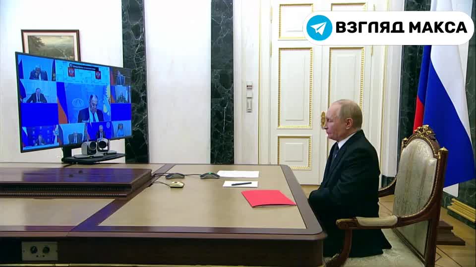 Путин обсудил стратегию России в СНГ на совещании с Советом безопасности