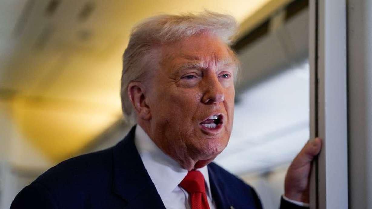 Трамп сообщил о своем намерении не принимать участия в саммите G20 который пройдет в Южноафриканской Республике Он подчеркнул что эта страна не должна входить в состав G20 из за коммунистической тирании установленной там