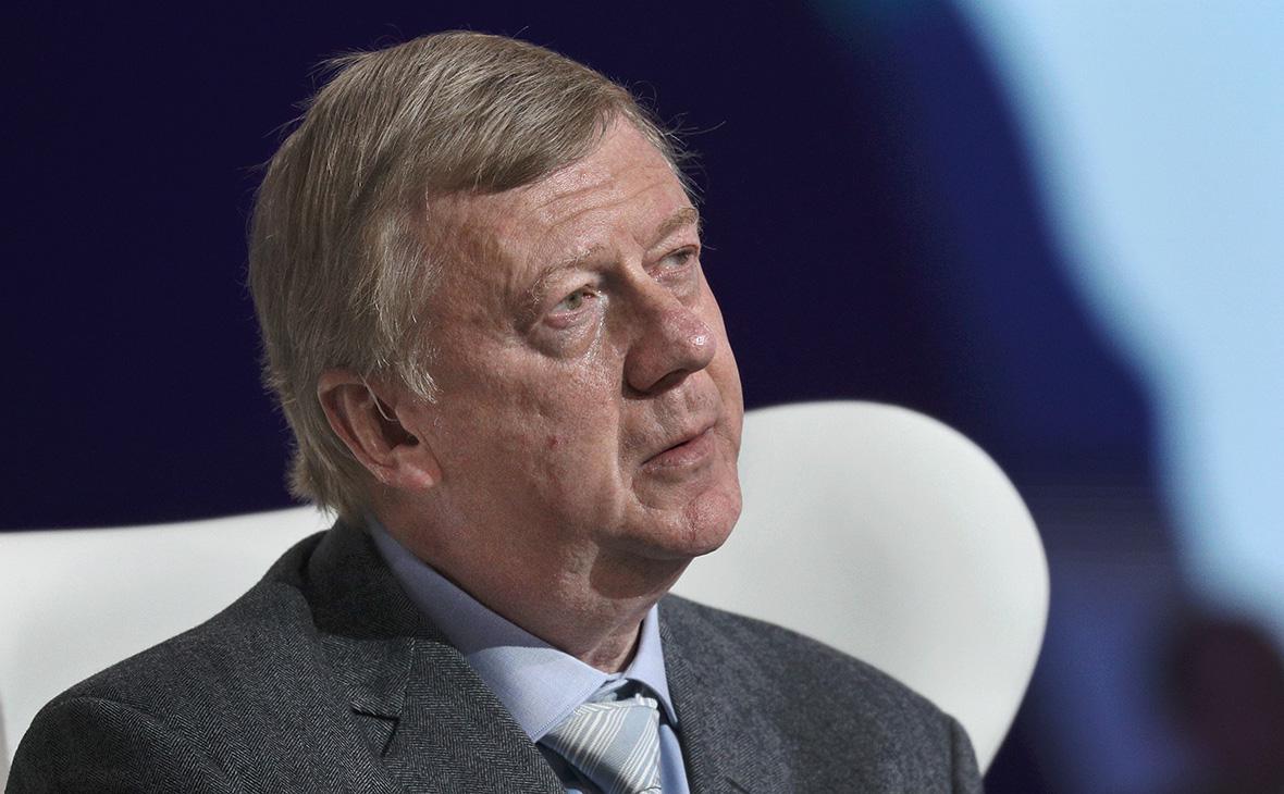 У Чубайса арестуют имущество почти на 12 млрд рублей  Судебные приставы открыли еще одно исполнительное производство об аресте имущества в отношении Анатолия Чубайса Согласно материалам поступившим из Арбитражного суда Москвы на имущество экс главы Роснано наложен обеспечительный арест в размере 11 9 млрд рублей До этого суд уже накладывал арест на счета Чубайса в рамках иска по которому группа Роснано требует взыскать 11 9 млрд рублей убытков понесенных при реализации проекта Crocus Но без перечисления конкретных активов требование об их аресте носило предположительный характер   МашТех