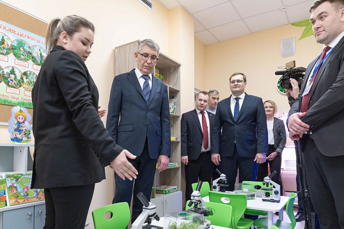 В Туле 29 декабря откроется новый детский сад в ЖК Новая Тула newstula ru fn 1777729 html Строительство детского сада в ЖК Новая Тула началось в 2022 году сейчас объект сдан в эксплуатацию Открытие запланировано на 29 декабря Сегодня 26 декабря его посетил глава региона и члены регионального правительства Прислать новость Подписаться Мы в MAX