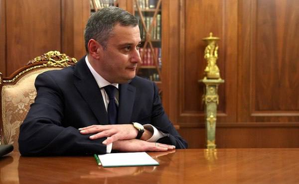 Александр Хинштейн пообещал соответствовать высокой оценке Путина о своем умении "выбивать деньги" Врио губернатора отметил, что в Курской области существует много проблем и задач, решение которых невозможно обеспечить только своими силами. «Вести.Курск». Только проверенная информация.