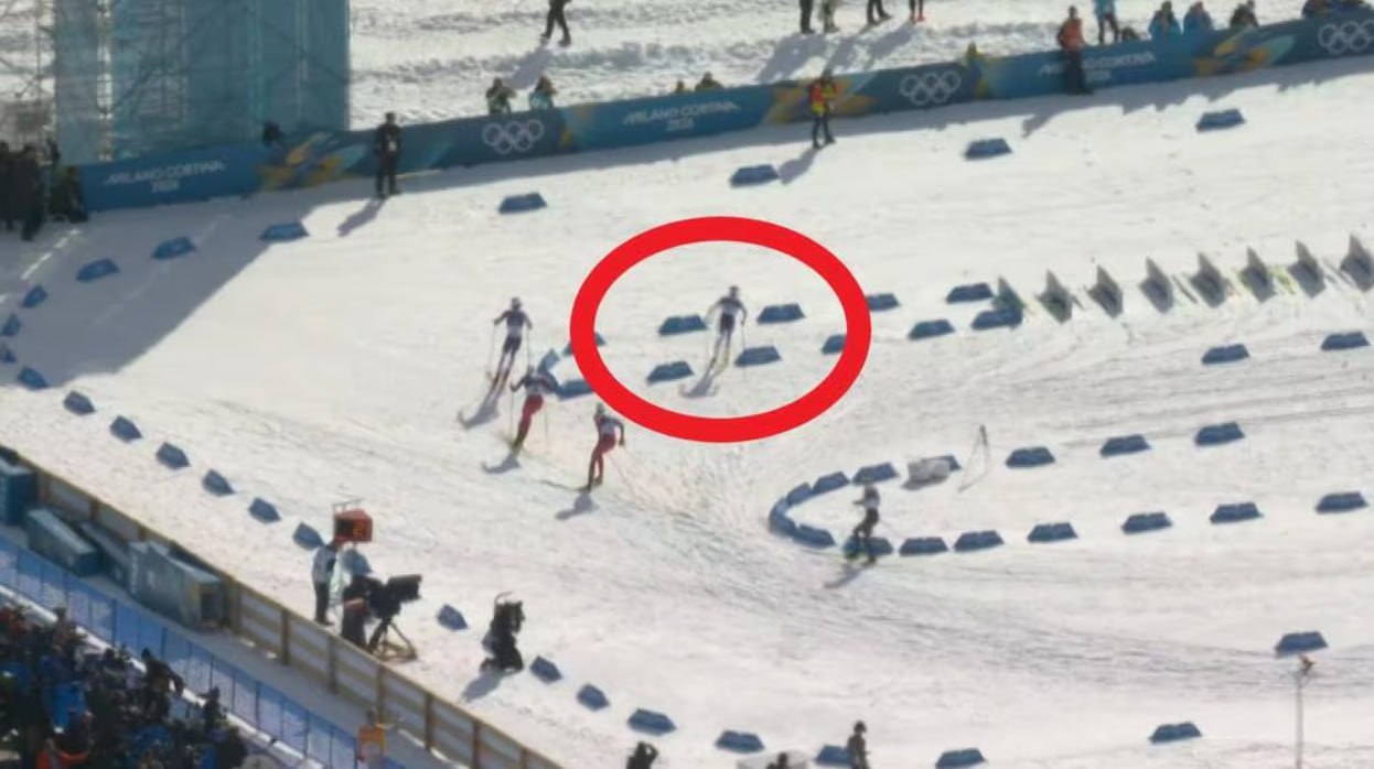 Протест российской стороны на результат скиатлона на Олимпиаде в Италии отклонили Савелий Коростелев остался четвертым Российская сторона подавала апелляцию из за среза трассы французом Матисом Деложем который занял второе место За это нарушение Делож получил желтую карточку фото NRK