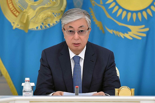 Президент Казахстана Касым Жомарт Токаев поручил проработать вопрос о строительстве нового аэропорта в Астане Президент Казахстана Касым Жомарт Токаев поручил правительству проработать вопрос о строительстве нового аэропорта в Астане Решение было озвучено в ходе совещания посвященного вопросам развития столицы Об этом сообщает AVIA RU со ссылкой на данные пресс службы Президента Республики Казахстан Поручаю Правительству совместно с акиматом тщательно изучить этот вопрос и внести конкретные предложения отметил Токаев aviaru net n291135