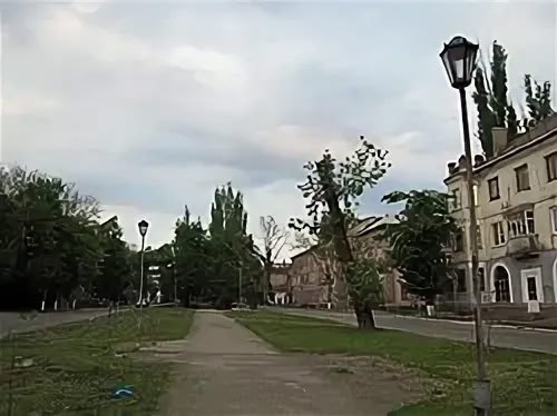 Аллею на улице Даля в г. Луганске благоустроят в рамках нацпроекта В Луганске подвели итоги ежегодного Всероссийского голосования по выбору объектов для благоустройства, которое проходило с 21 апреля по 12 июня текущего года в рамках федерального проекта «Формирование комфортной городской среды» национального проекта «Инфраструктура для жизни». Свои голоса за общественные пространства отдали более 10 тыс. жителей, проживающих на территории муниципалитета. Из общего количества проголосовавших 23,9 % проголосовали онлайн, 76,1 % – проголосовали лично в местах проведения голосования. По наибольшему количеству голосов определена общественная территория Аллея на ул. Даля. Предложение о включении данной территории в перечень объектов для первоочередного благоустройства в 2026 году в рамках реализации муниципальных программ поддержала треть от общего числа участников голосования. Спасибо всем участникам голосования, проявившим активную гражданскую позицию!