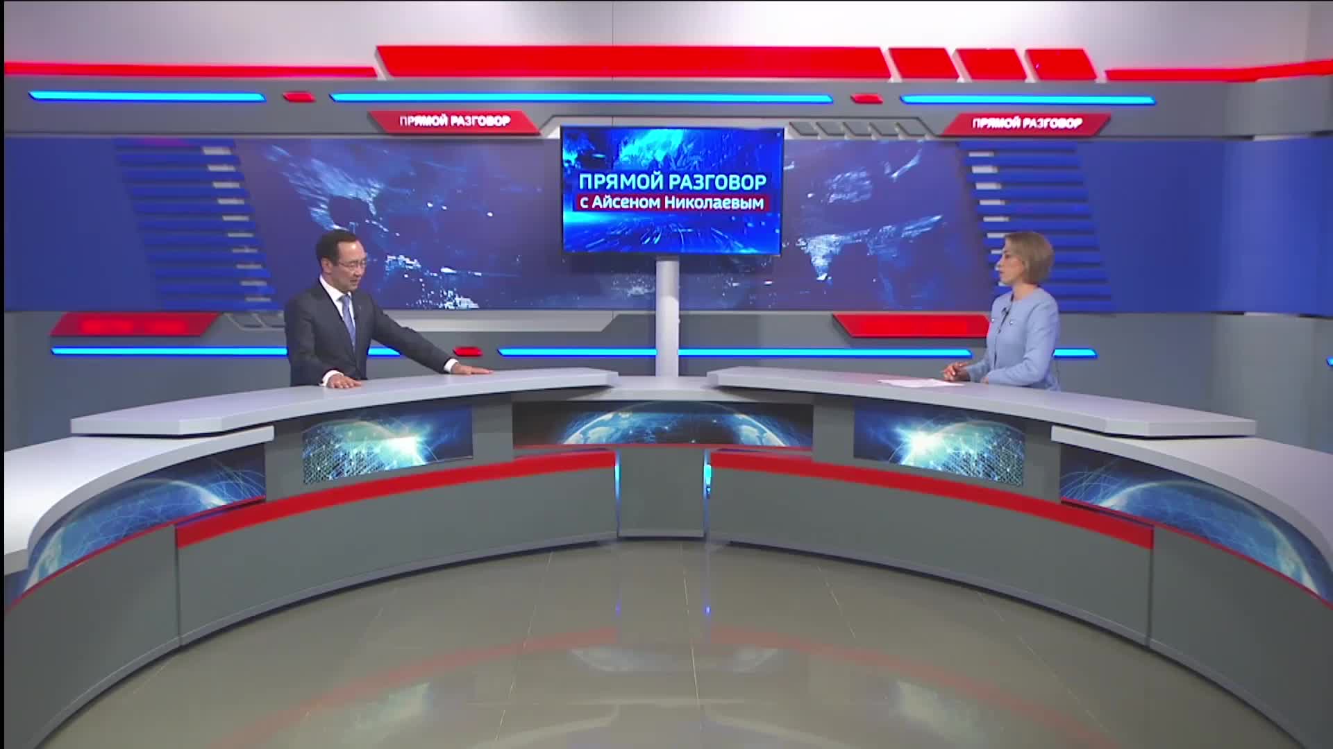 Айсен Николаев обещает устранить перебои с завозом грузов в северные районы Якутии