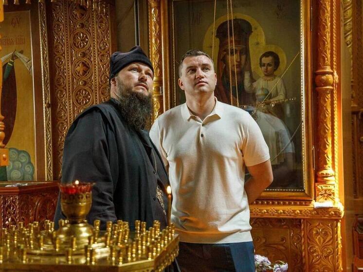 Гуманитарная помощь доставлена в монастырь Мелитополя В честь Дня Крещения Руси монастырь Саввы Освященного в Мелитополе получил гуманитарную помощь от партии «Единая Россия». Продукты питания и средства личной гигиены передали депутат Госдумы Артем Бичаев и представители Запорожского регионального отделения партии «Единая Россия». Бичаев напомнил о великом выборе князя Владимира, который более тысячи лет назад крестил Русь, положив начало православной вере – опоре нашего народа, его нравственной и духовной силе. Депутат подчеркнул важность сохранения традиций и сохранения мирной жизни на земле русской. Вера – живая связь поколений, источник добрых дел и сплочённости. Сегодня, как и тогда, она объединяет нас и вдохновляет помогать друг другу! Помощь – это не просто коробки! Это знак заботы, уважения и поддержки! Особенно важный – в такие дни! Новый Мелитополь подпишись
