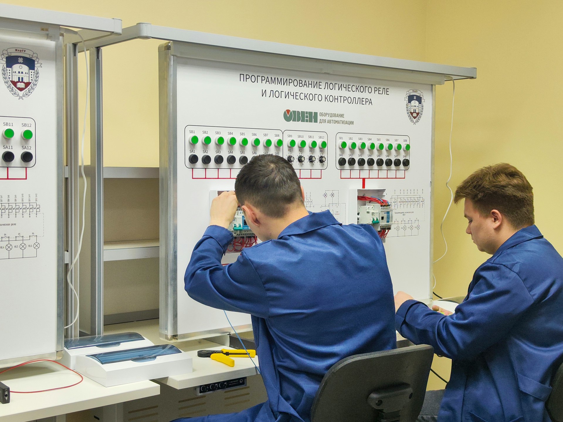 Преподаватель РАНХиГС о приемной кампании в вузы в 2025 м Приоритет отдан подготовке кадров для промышленности В российских вузах заканчивается приемная кампания Многие абитуриенты поступают по целевому направлению Также у будущих специалистов в этом году особенно востребованы технические специальности Спросом пользуются и педагогические направления О том чем запомнилась кампания по поступлению в российские университеты в 2025 году ФедералПресс рассказала доцент кафедры социальных технологий РАНХиГС Тамара Гриненко Подробнее