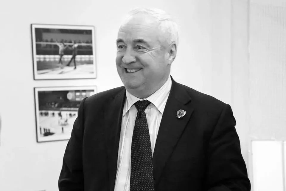 В Челябинской области скончался знаменитый боксёр и тренер чемпион СССР и чемпион Европы Петр Галкин Он ушел на 68 м году жизни после тяжелой болезни Об этом сообщили в региональной Федерации бокса Петр Галкин был членом наблюдательного совета Федерации заведовал кафедрой теории и методики бокса УралГУФК а еще много лет руководил Федерацией бокса Копейска   Подписаться на chelkp Мы в MAX
