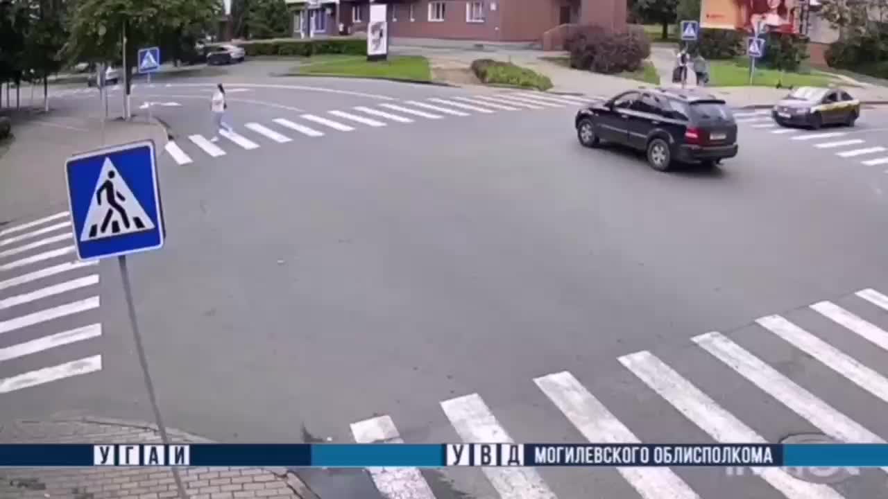 Два инцидента с участием детей на пешеходных переходах в Минске и Оренбурге