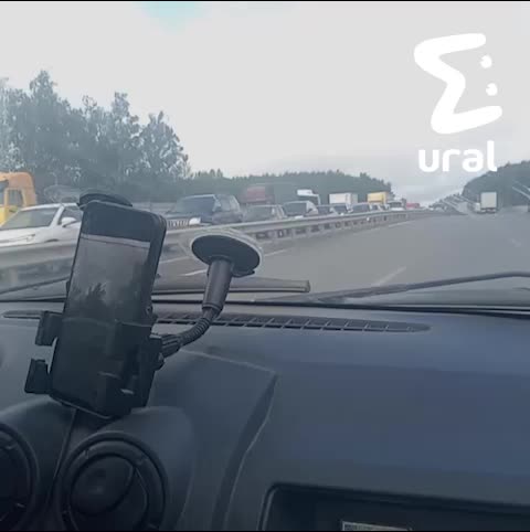 Движение на трассе Екатеринбург-Пермь ограничено из-за ДТП