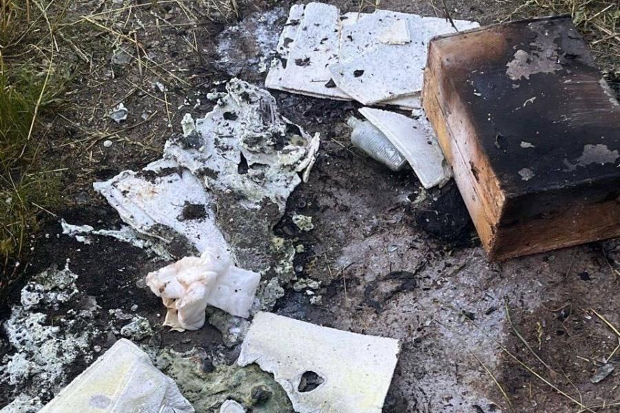 В Калининграде двое подростков подожгли неизвестный предмет и получили ожоги Пострадали подростки 14 и 16 лет. Инцидент произошёл на улице Дмитрия Донского. Несовершеннолетние получили ожоги в результате резкого воспламенения. Фото: МЧС России по Калининградской области
