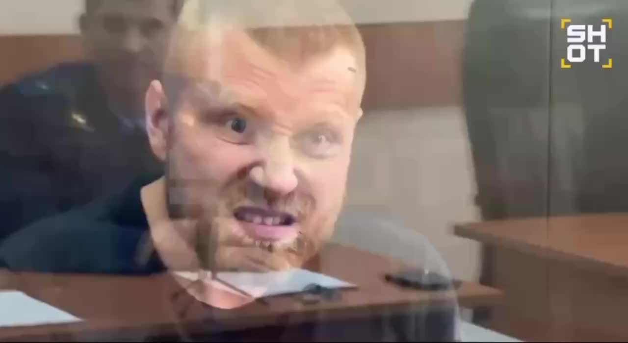 Отец, выбросивший дочь с балкона, признан невменяемым