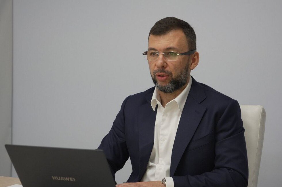 Пушилин анонсировал новую прямую линию в августе  Главам муниципалитетов, министрам, руководителям ресурсоснабжающих организаций он поручил также пообщаться с гражданами до 18 августа. Читать полностью    Подписаться