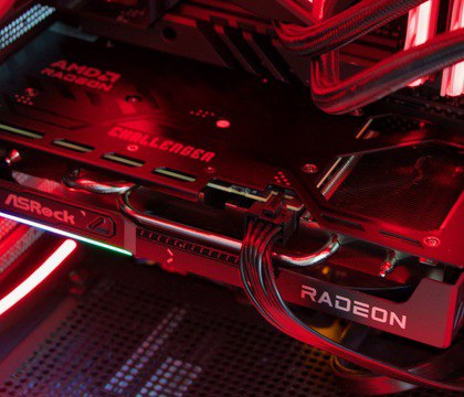 AMD выпустила графический драйвер Radeon Software Adrenalin 25.6.1 WHQL — что нового AMD объявила о выходе нового графического драйвера Radeon Software Adrenalin под номером 25.6.1. Главным нововведением свежего релиза стала поддержка десктопных графических ускорителей Radeon RX 9060 XT 8/16 ГБ и Radeon AI PRO R9700. Также драйвер обеспечивает наилучшую производительность видеокарт семейства Radeon в ряде свежих игр, включая Onimusha 2: Samurai s Destiny Remaster, MindsEye, и Stellar Blade. Читать далее