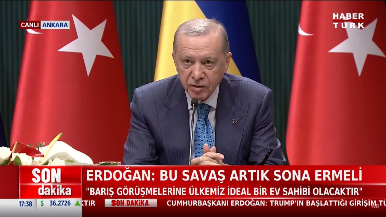 Эрдоган на пресс-конференции с Зеленским:  Наша страна [Турция] - стала бы идеальным меcтом для переговоров между РФ и Украиной.   Он также добавил, что Анкара поддерживает территориальную целостность Украины.
