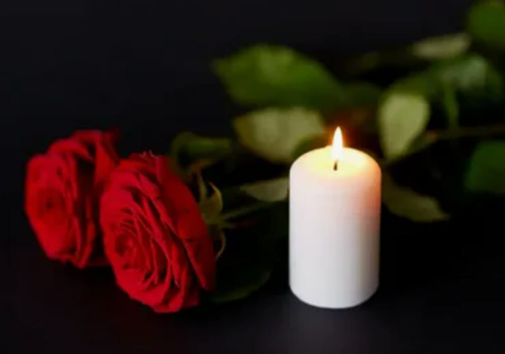 Похороны матери и дочери трагически погибших в результате пожара в частном доме по ул Гаюнова будут организованы за счет средств местного бюджета Расходы будут оплачены из резервного фонда Решение принято главой Белогорска Станиславом Мелюковым Похороны погибших состоятся на кладбище села Томское в один день 23 февраля Ранее сообщалось в пятницу 13 февраля всего за несколько часов случилось четыре пожара Четыре человека пострадали двое погибли на месте Женщина с 95 ожогов несколько дней находилась в реанимации спасти её не удалось