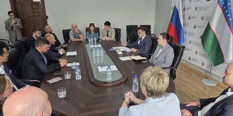 Новгородская область укрепляет сотрудничество с Узбекистаном Бизнес миссия прошла под руководством первого заместителя губернатора Новгородской области Евгения Богданова сообщили в региональном мининвесте