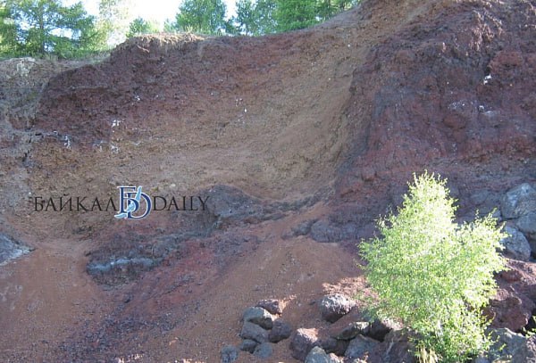В Бурятии возможно извержение вулкана На месте потухшего вулкана Кропоткина который находится в Окинском районе могут появиться новые Об этом заявил ТАСС профессор Сколковского института науки и технологий член корреспондент Российской академии наук Иван Кулаков Этот тип вулканизма работает таким образом что каждый раз относительно небольшой вулканический конус рождается в новом месте сказал учёный Он подчеркнул что новое вулканическое проявление не приведет к глобальным последствиям