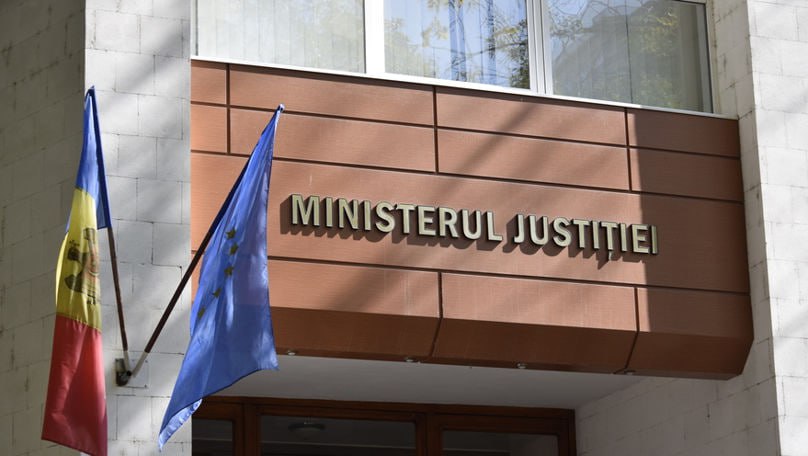 Министерство юстиции подало иск в Апелляционную палату против партии Moldova Mare В своем обращении Минюст требует ограничить деятельность партии на срок 12 месяцев а также применить ограничительные меры до вынесения окончательного решения суда Подпишись на Moldova Liberă