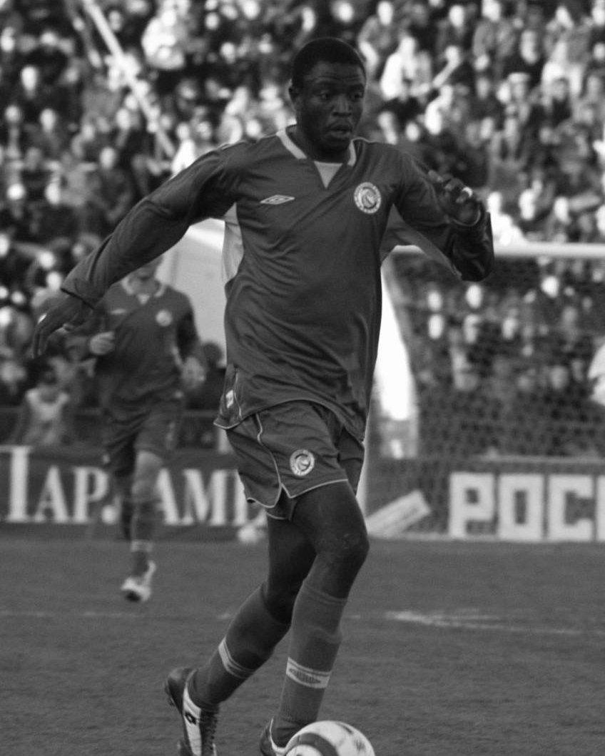 Не стало малавийского футболиста экс игрока Ростова и Локомотива Исо Каньенды Каньенда провёл в РПЛ 111 матчей и забил 21 мяч по большей части в составе Ростова Российская Премьер Лига выражает соболезнования родным и близким Исо Ростов