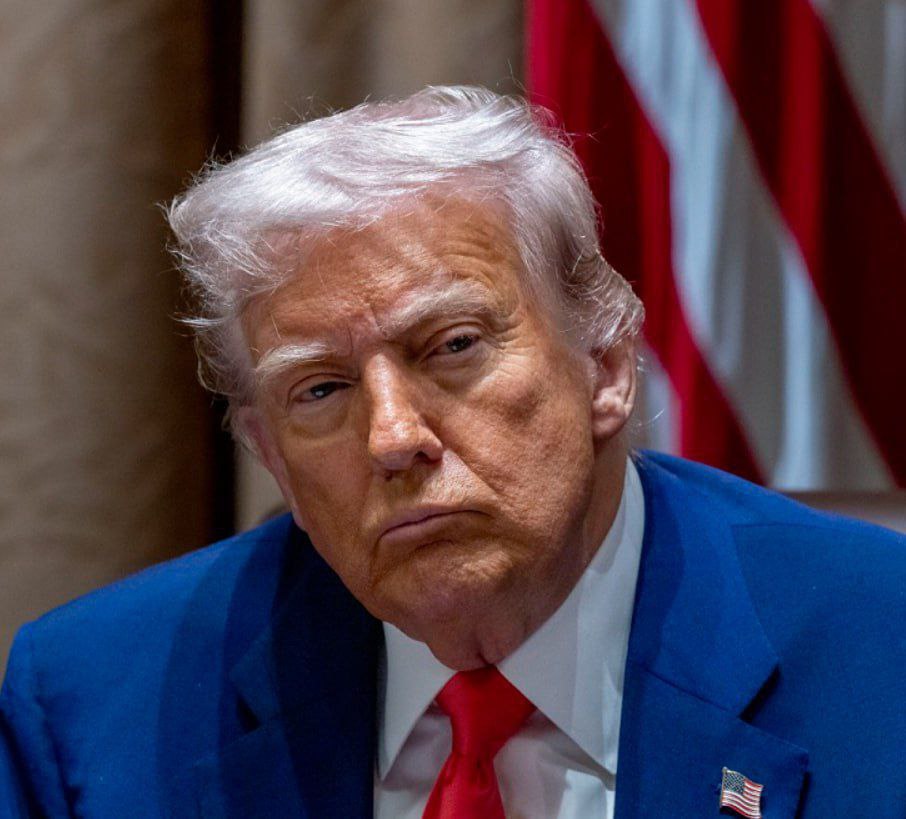 США помогали и будут помогать Украине, заявил Дональд Трамп.  "Похоже, Путин хочет идти до конца", - заявил он.  Трамп признал, что Россия  справляется с санкциями, также он назвал Путина профессионалом.