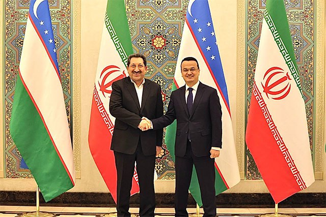 Узбекистан и Иран обсудили расширение торгово экономического сотрудничества 10 ноября министр инвестиций промышленности и торговли Узбекистана Лазиз Кудратов провёл переговоры с министром промышленности шахт и торговли Исламской Республики Иран Мохаммадом Атабаком   English O zbek tilida Ўзбек тилида На русском iOS Android