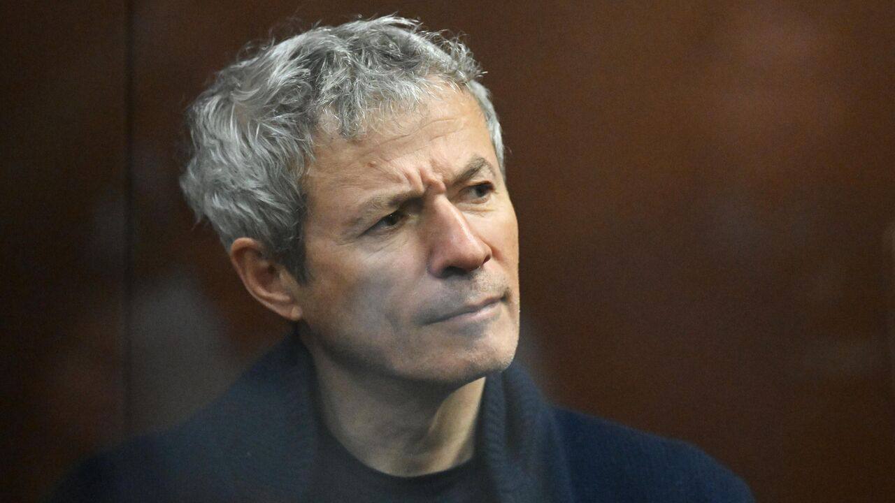 Следствие настаивает на продлении ареста основателю "Русагро" Вадиму Мошковичу и бывшему гендиректору "Русагро" Максиму Басову. Заседание назначено на 20 мая.