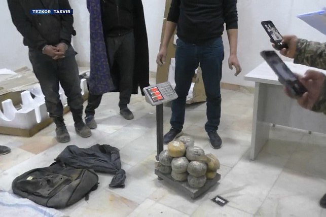 В Узбекистане пресечена контрабанда более 100 кг наркотиков из Таджикистана Правоохранительные органы Узбекистана пресекли попытки контрабандного ввоза из Таджикистана крупной партии наркотических средств общим весом более 100 килограммов English O zbek tilida Ўзбек тилида На русском iOS Android