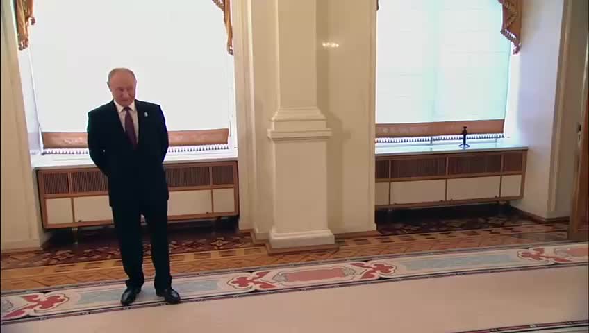 Встреча Путина и Гунба: обсуждение двустороннего сотрудничества