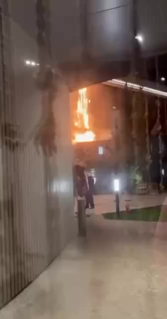 Пожар в банном комплексе Бани Малевича под Одинцово охватил 1000 кв м, все посетители эвакуированы