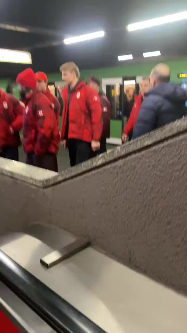 Старт мужского хоккейного турнира на Олимпиаде в Италии: Финляндия встречается со Швецией