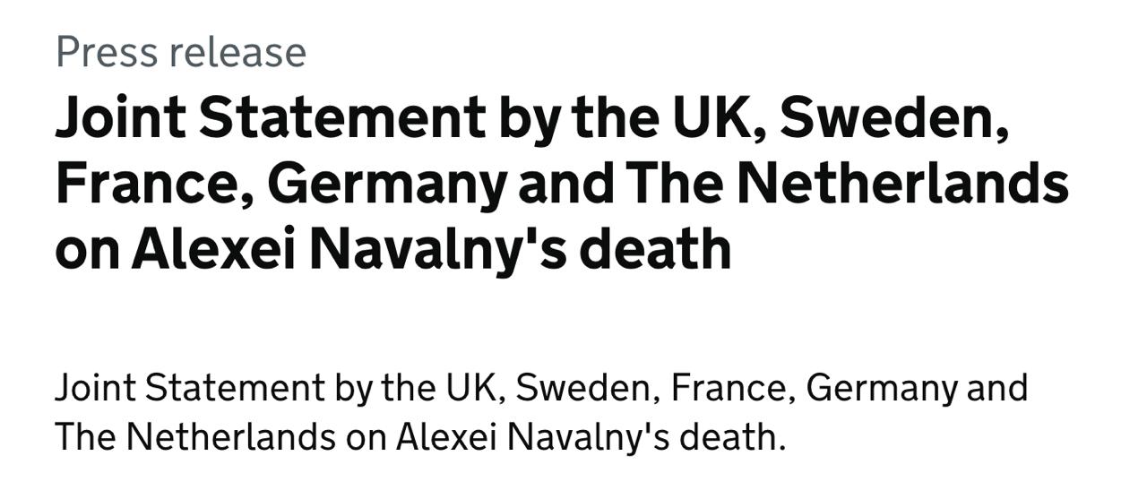 Навального отравили смертельным токсином эпибатидином заявили министры иностранных дел Великобритании Швеции Франции Германии и Нидерландов Говорится что выводы сделаны на основе анализа образцов полученных от Алексея Навального и что эти анализы однозначно подтвердили наличие эпибатидина Кто именно проводил анализы в каких лабораториях и при каких обстоятельствах были получены образцы в заявлении не уточняется Подчеркивается что с учетом токсичности вещества и описанных симптомов наиболее вероятной причиной смерти было отравление Эпибатидин токсин обнаруженный у ядовитых лягушек Южной Америки которые в России не водятся Отмечается что Навальный умер в заключении а значит у России были средства мотив и возможность применить этот яд Ранее о возможном отравлении Навального в тюрьме заявляла его вдова Юлия В России ранее заявляли что Навальный в тюрьме умер от естественных причин Сайт Страна X Twitter Прислать новость фото видео Реклама на канале Помощь