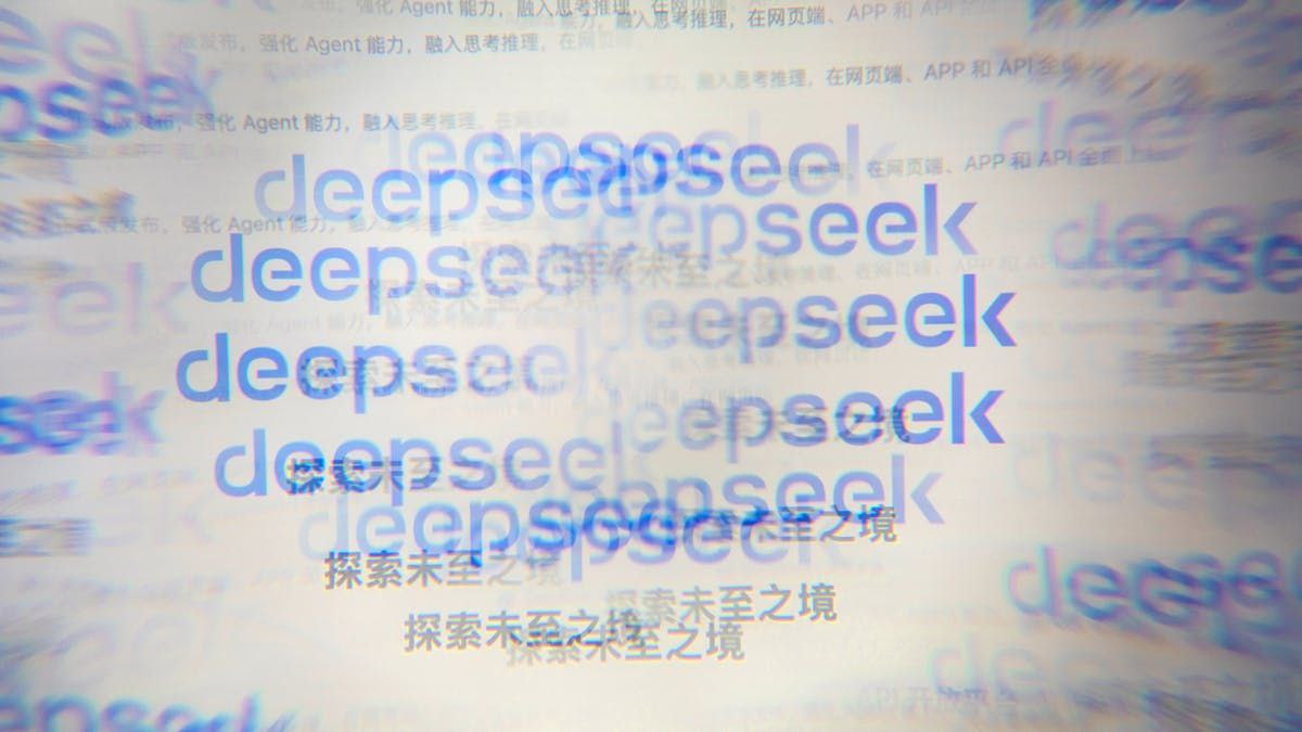 DeepSeek V4 на подходе возможный апсет рынка По данным The Information DeepSeek готовит релиз нового флагмана DeepSeek V4 ориентировочно в середине февраля аккурат к китайскому Новому году Что обещают инсайды генерация кода лучше чем у Claude и GPT по внутренним тестам прорыв в работе со сверхдлинными контекстами то чего давно ждут команды с большими кодовыми базами Если цифры подтвердятся рынок может реально встряхнуть Ждём официальный анонс это один из самых интригующих релизов начала года