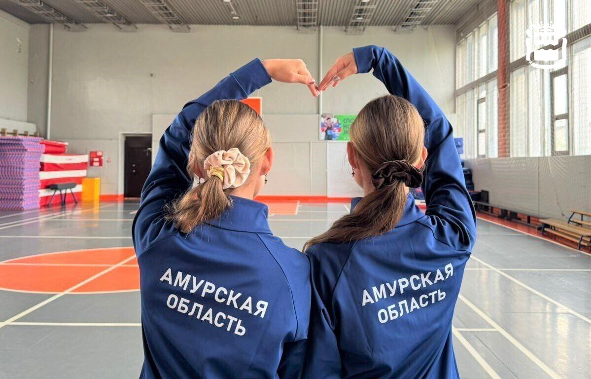 «Драгоценный резерв»: Благодаря госпрограмме амурская школа олимпийского резерва закупила оборудование  Учреждение получило более 1 миллиона 143 тысяч рублей, из них 217 - средства областного бюджета  Благодаря субсидии по госпрограмме «Развитие физической культуры и спорта на территории Амурской области» АО СШОР закупила оборудование для отделения спортивной гимнастики - мосты, маты, жерди для разновысоких брусьев и татами для занятий киокушин.     Кроме того, благодаря федеральной поддержке обучающиеся спортшколы получили новую экипировку - более 40-ка комплектов.  При этом, форму получили не только опытные спортсмены - кандидаты в мастера спорта и перворазрядники, но и совсем юные атлеты, подающие большие надежды и вошедшие в региональную сборную команду по легкой атлетике.