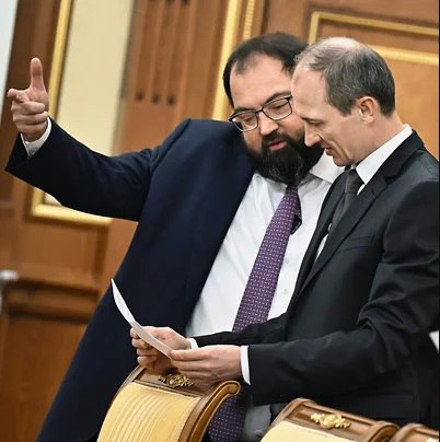 Курирующие цифровизацию ведомств вице премьер Дмитрий Григоренко и глава Минцифры Максут Шадаев зафиксировали выход новой схемы ее финансирования на рабочий режим По итогам 2025 года реализована 61 ИТ программа на 295 8 млрд руб а уровень фактического исполнения 89 8 против 59 4 годом ранее выяснил Ъ Если проект не получает одобрения или не подтверждает заявленную государственную отдачу средства не зависают а перераспределяются на более значимые направления либо направляются в резервный фонд отметил на совещании вице премьер Дмитрий Григоренко Механизм перераспределения средств не создает рисков для подрядчиков и не приводит к ситуации работа выполнена а денег нет отмечают в секретариате вице премьера Александр Миридонов Коммерсантъ Ъузнал