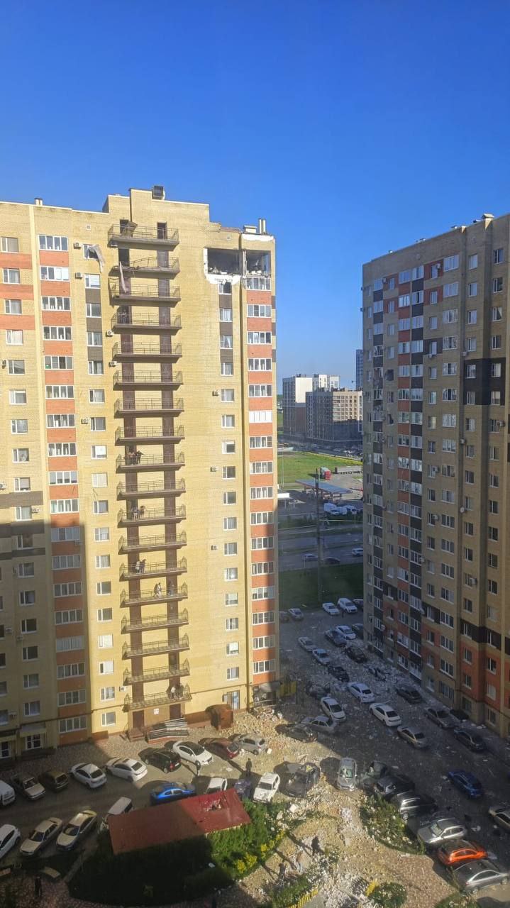 Очевидцы предполагают, что в квартире был хлопок газа ЧП в Перспективном, ул. Тухачевского. Фото от подписчика Stavropol.Media Прислать новость