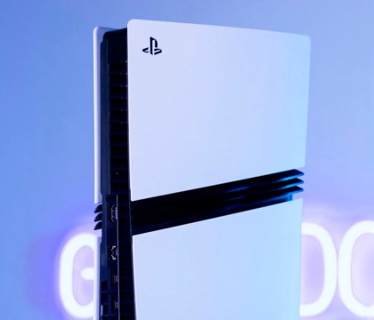 Sony вероятно продлит жизненный цикл PS5 а выход PS6 задержится Sandstone Insights Japan В отчете Sandstone Insights Japan основанном на данных аналитика Дэвида Гибсона говорится что Sony может продлить жизненный цикл консоли PS5 а выход PS6 вероятно будет отложен на более поздний срок Дело в том что игровое подразделение Sony показывает хорошие результаты