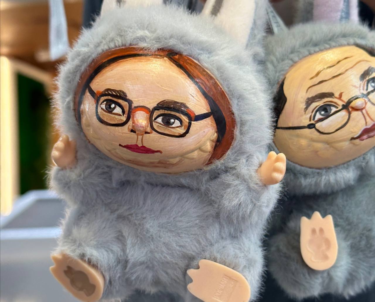 ЦБ сегодня внёс в реестр МФО микрофинансовую организацию Лабубу Скоро Лабубу начнёт выдавать россиянам займы под сотни процентов Уставной капитал компании составляет 5 1 млн рублей а её владельцем является Эльвира Гребенщикова