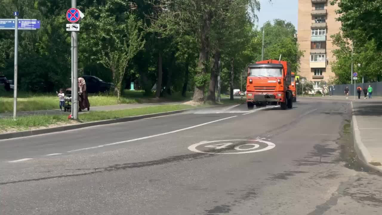 Москва переводит городские службы в режим повышенной готовности из-за жары
