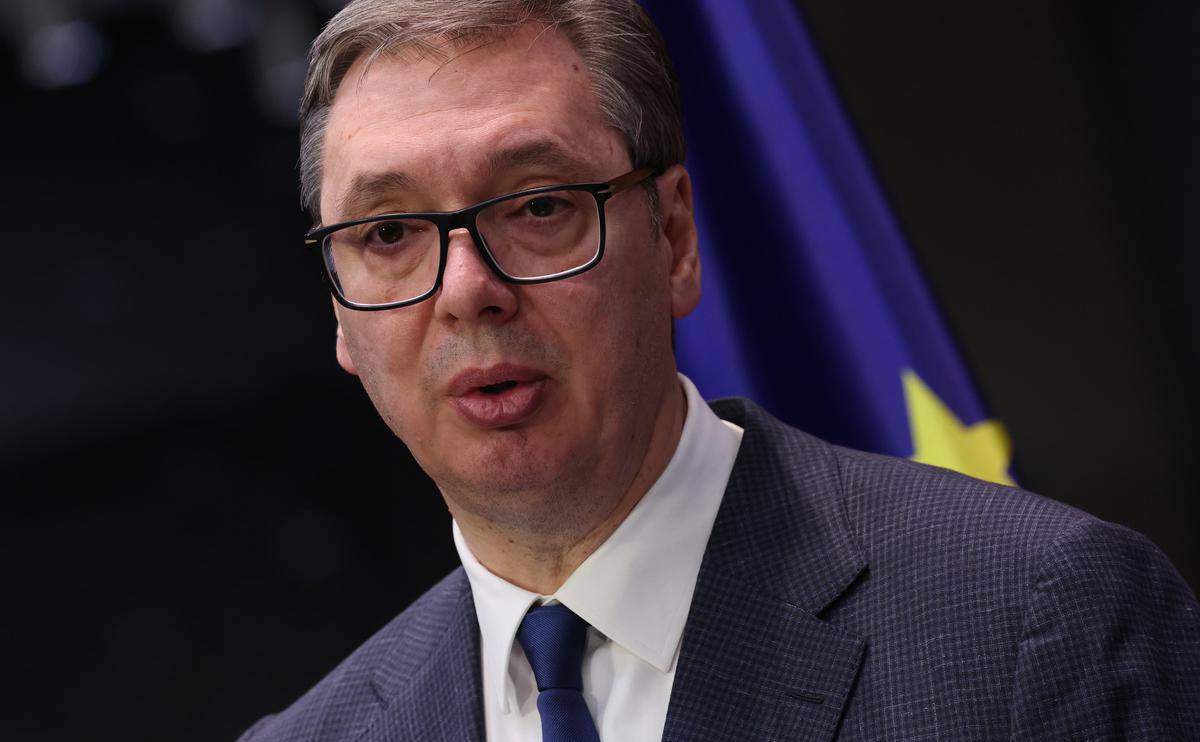 Президент Сербии Вучич объявил о проведении досрочных парламентских выборов на фоне протестов Srbija Danas Отмечается что голосование состоится до истечения текущего срока полномочий парламента декабря 2027 года Точная дата неизвестна Источник Подписаться