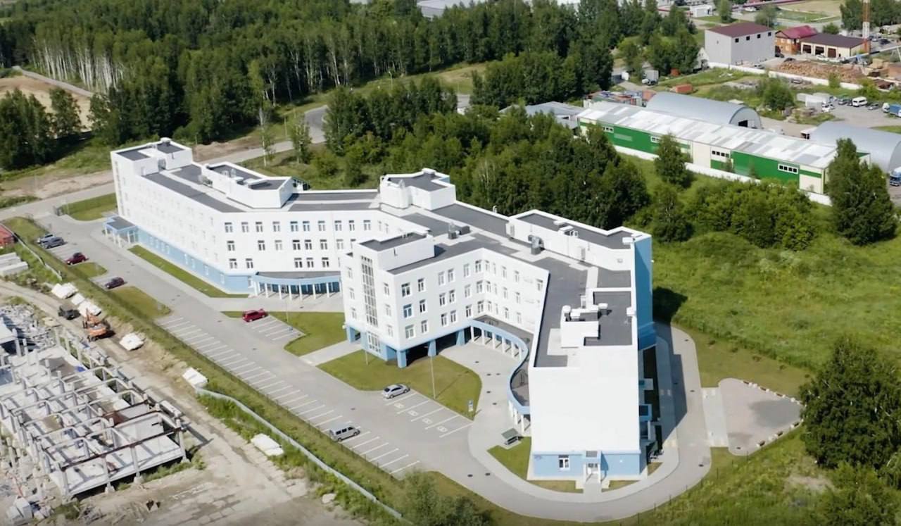 Новую поликлинику №7 в Октябрьском районе откроют уже завтра. К поликлинике прикреплено 50 тысяч человек, там будут работать взрослое и детское отделения, травмпункт. Фото: ГК «ВИС»
