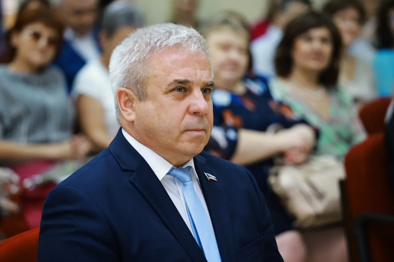 Бывший спикер гордумы Новокуйбышевска нацелился на Самарскую губернскую Юрий Ферапонтов подал документы на праймериз партии Единая Россия по новокуйбышевскому одномандатному округу 5 Его анкета появилась на сайте предварительного голосования