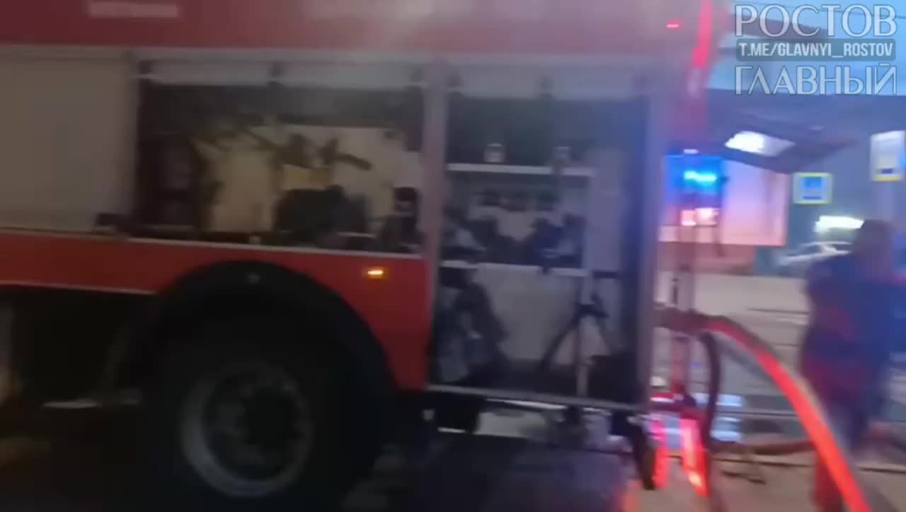 Пожар в трехэтажном доме в Ростове на Станиславского локализован МЧС