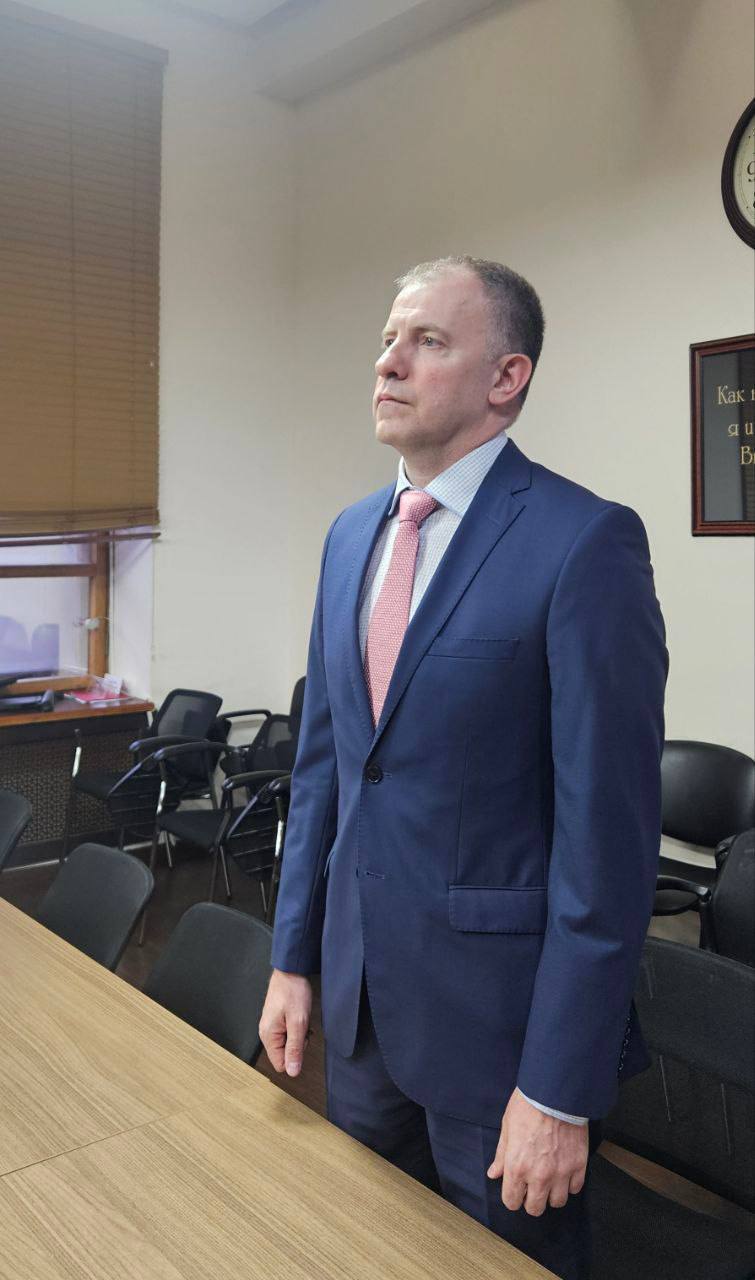 Назначение дня  В Северной Осетии назначен заместитель министра экономического развития. Это Марат Дзесов. Ранее он трудился на разных должностях в Межрайонной ИФНС России по городу Владикавказу.
