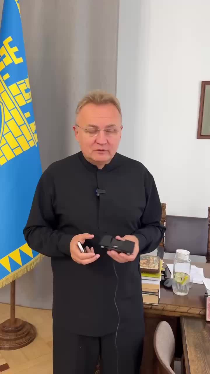 В кабинете мэра Львова Андрея Садового обнаружена прослушка